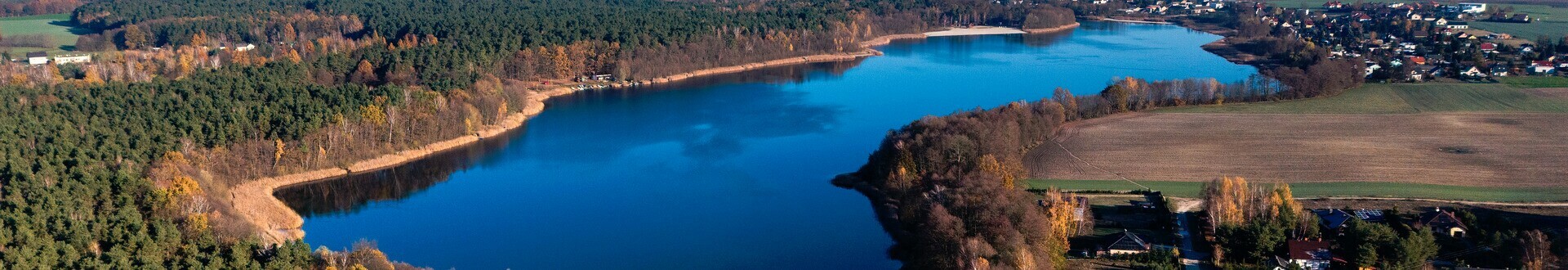 Baner top Gminy Dobrcz. Widok na jezioro Bor&oacute;wno. 