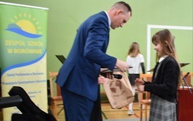 V Międzyszkolny Przegląd Tw&oacute;rczości Wokalnej