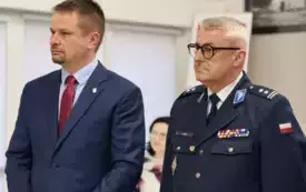 Podziękowania dla Komendanta Policji, Kierownika Biura Inwestycji i Budownictwa oraz Kierownika Gminnego Ośrodka Pomocy Społecznej