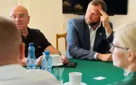 Rozmowy z wykonawcą w sprawie budowy infrastruktury dla sp&oacute;łdzielni energetycznej