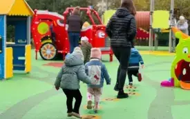 Otwarcie placu zabaw przy Żłobku Gminnym Kraina Bobasa w Dobrczu