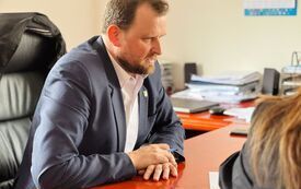 Podpisanie umowy na realizację zadania pn. &bdquo;Usunięcie odpad&oacute;w niebezpiecznych z miejscowości Suponin &ndash; odbi&oacute;r, transport i zagospodarowanie odpad&oacute;w niebezpiecznych&rdquo;